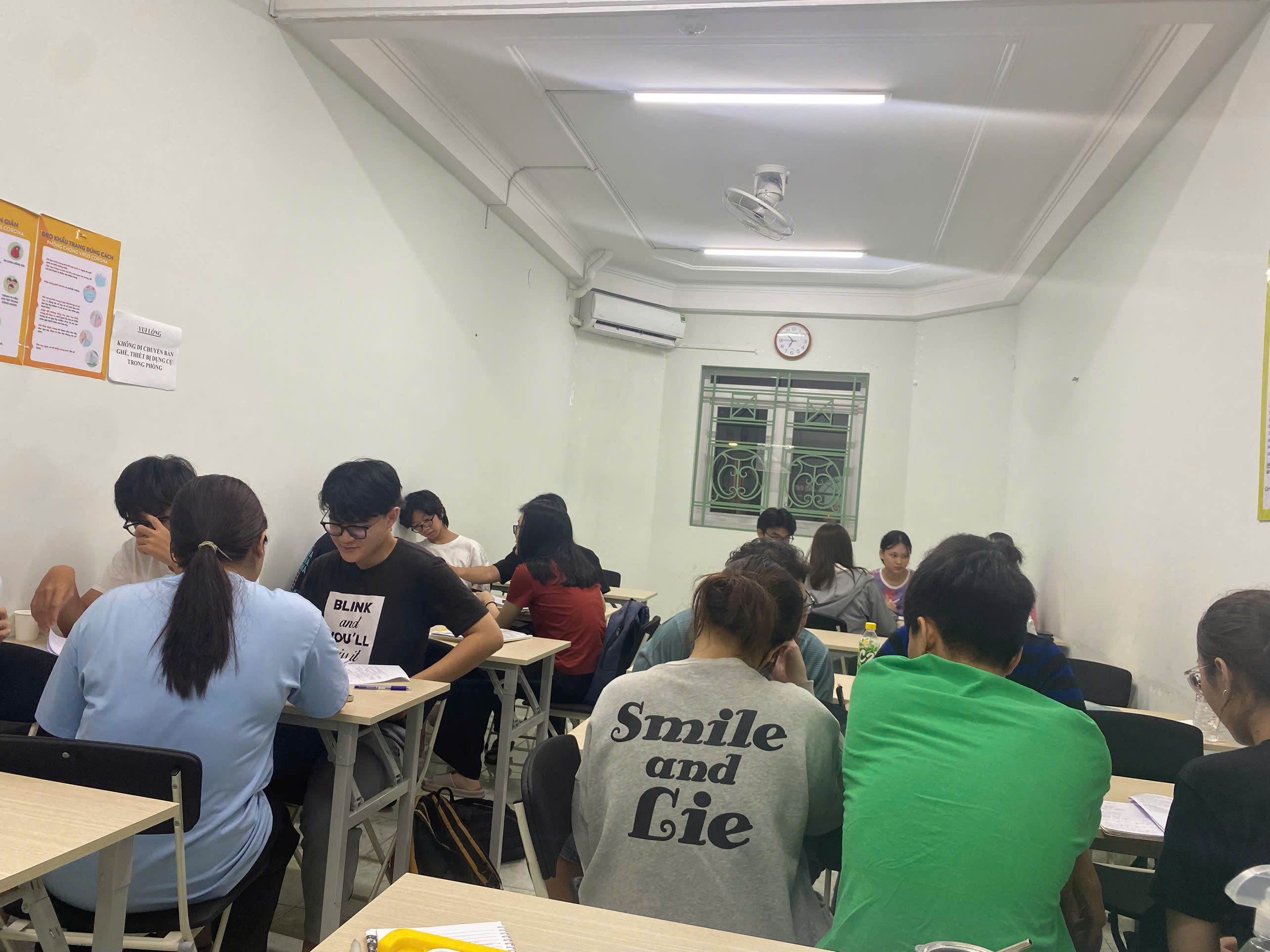 Cả lớp cùng học tập tập trung