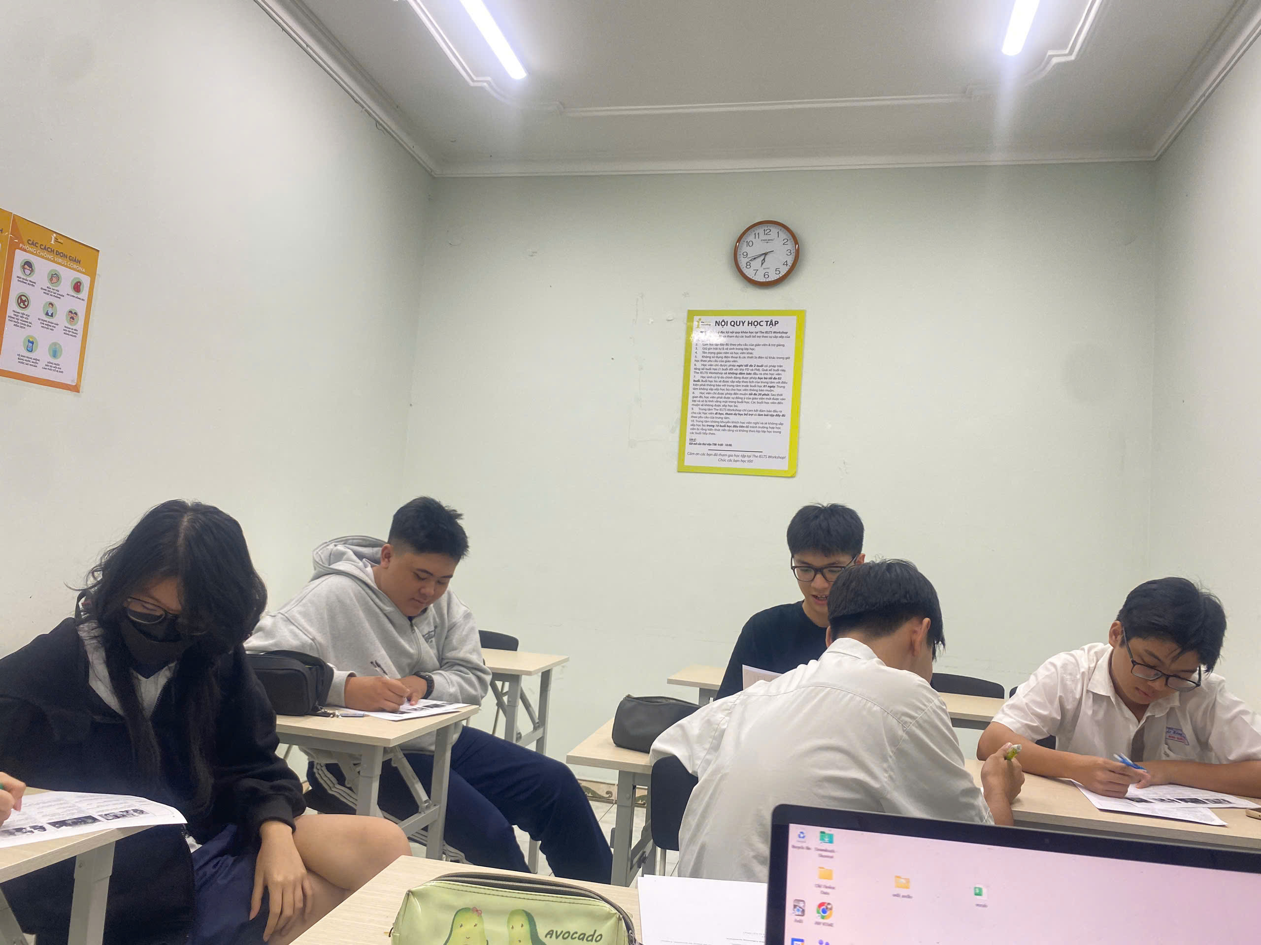 Học viên cùng phân tích bài tập
