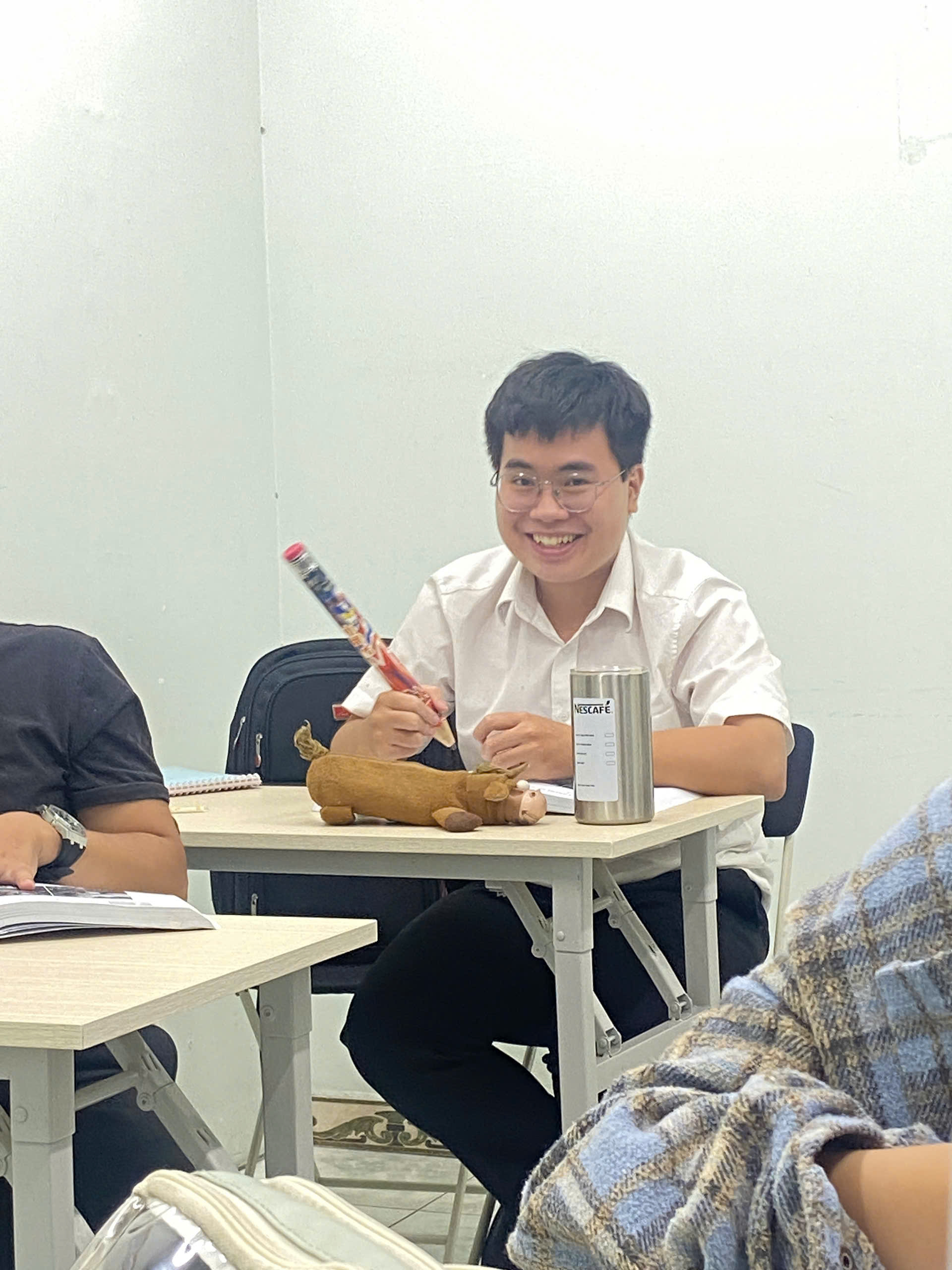 Khoảnh khắc học viên luyện tập tại lớp